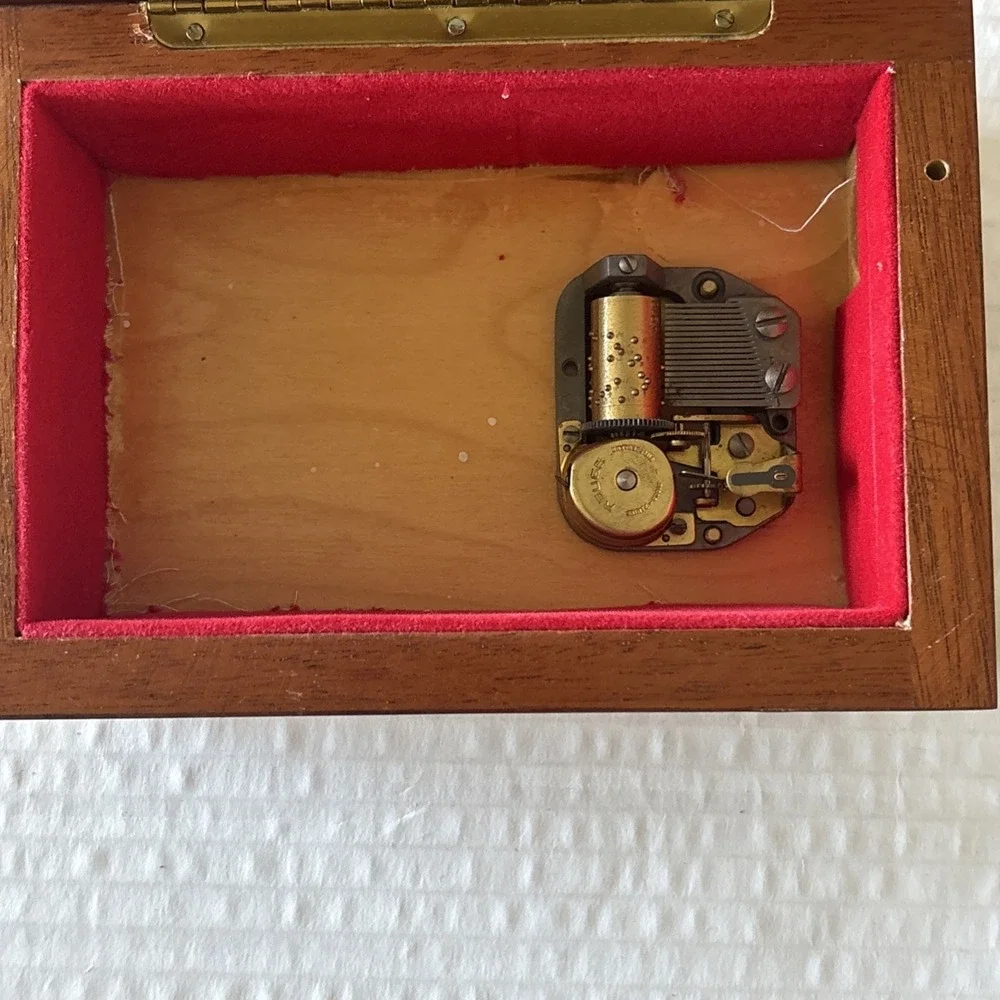 Vintage Reuge Wooden Music Box Red Felt Inside Plays White Christmas